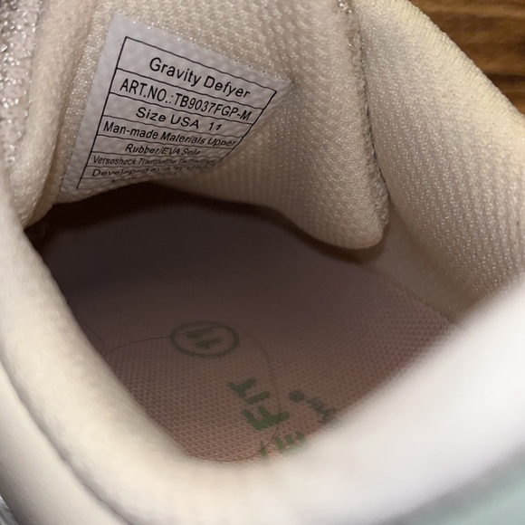 ☁️ 👟 ☁️ • 💎 👩🏼 💎• - Picture 6 of 10